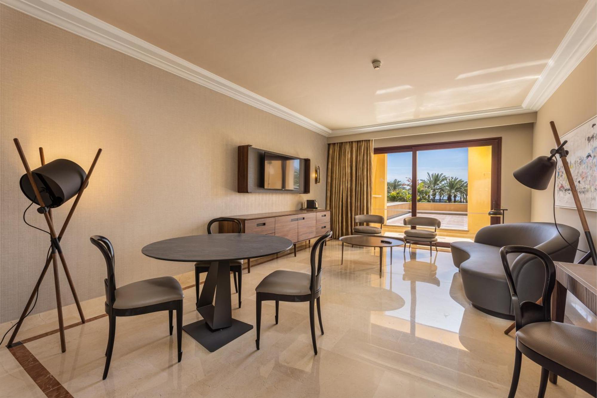 Lopesan Costa Meloneras Resort & Spa Room photo A living room