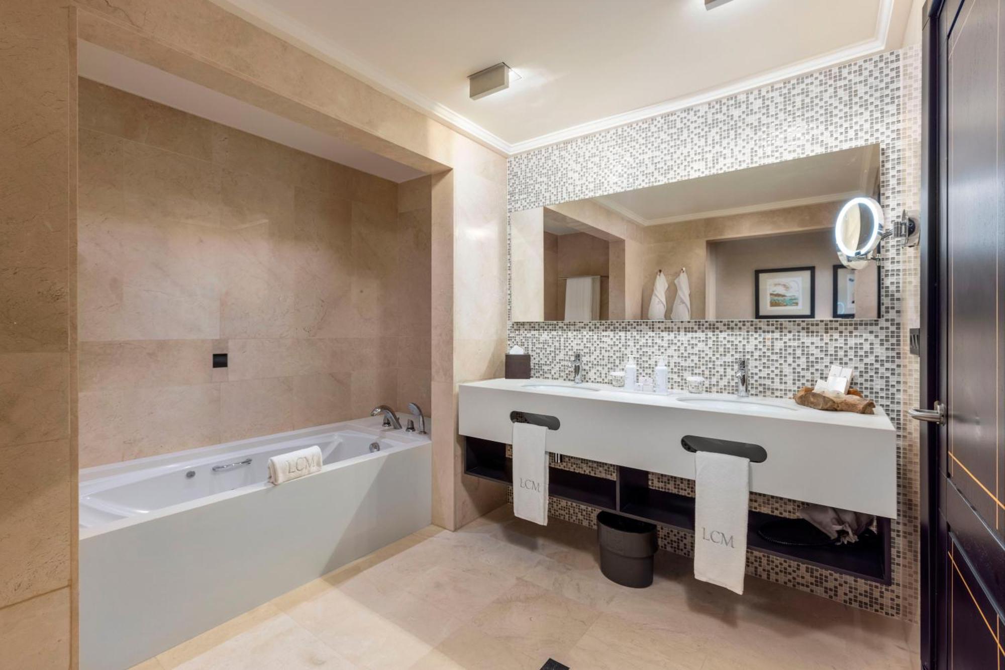Lopesan Costa Meloneras Resort & Spa Room photo Bathroom